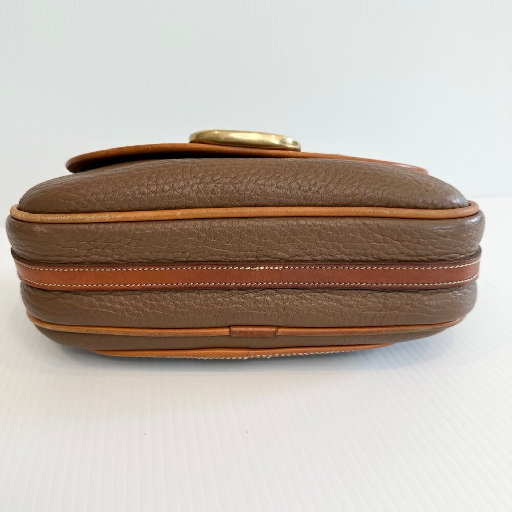 Vintage Dooney & Bourke Porthole Clutch Shoulder Bag Taupe/Tan AWL Rare - Picture 4 of 13